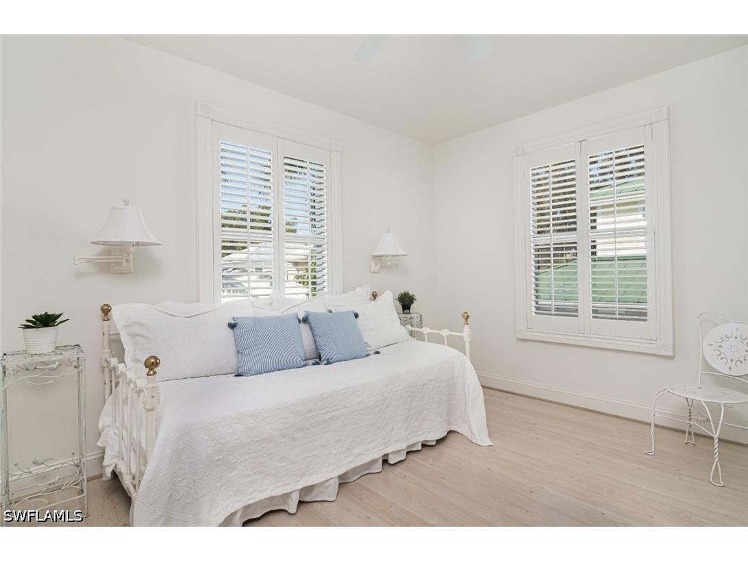 362 2nd Avenue N Naples FL 34102 226025169 image36