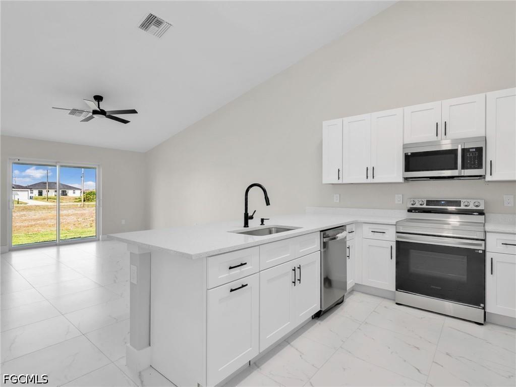 362/364 Petite Avenue Lehigh Acres FL 33974 2026024352 image6