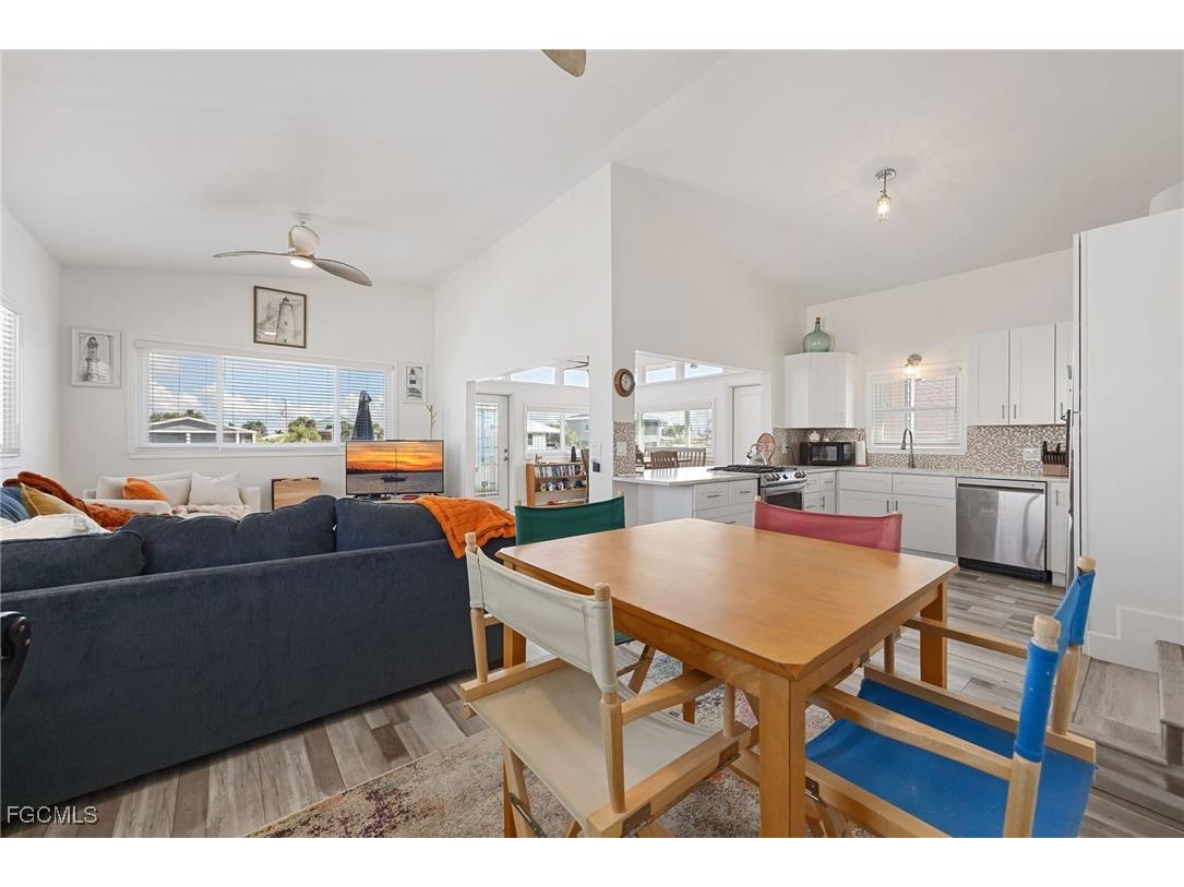 3620 Emerald Avenue Saint James City FL 33956 2025014310 image12