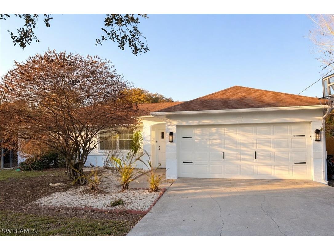 3621 24th Avenue NE Naples FL 34120 226007297 image1