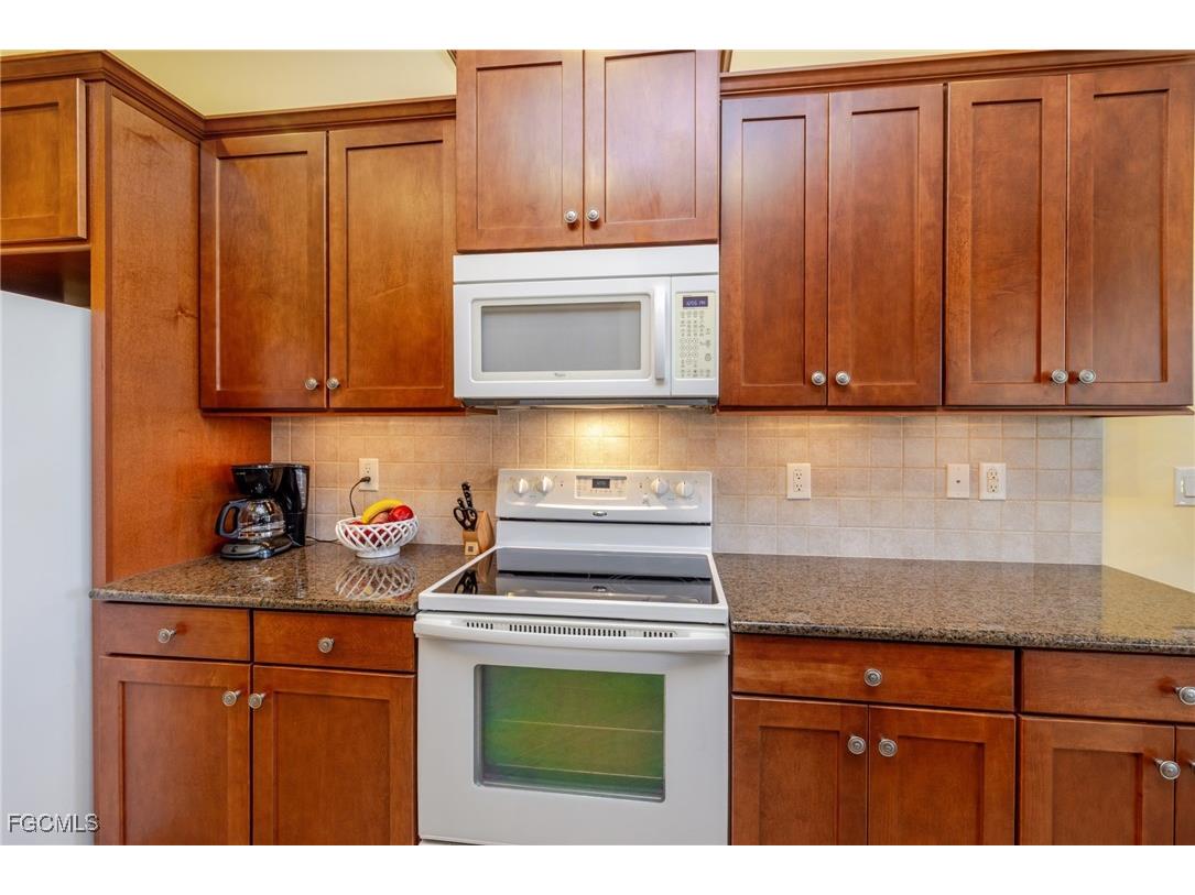 3621 Lakeview Isle Court Fort Myers FL 33905 2025017821 image12