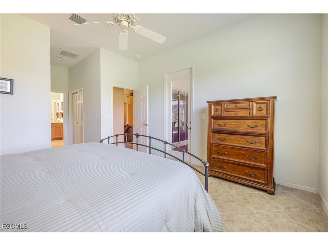 3621 Lakeview Isle Court Fort Myers FL 33905 2025017821 image23