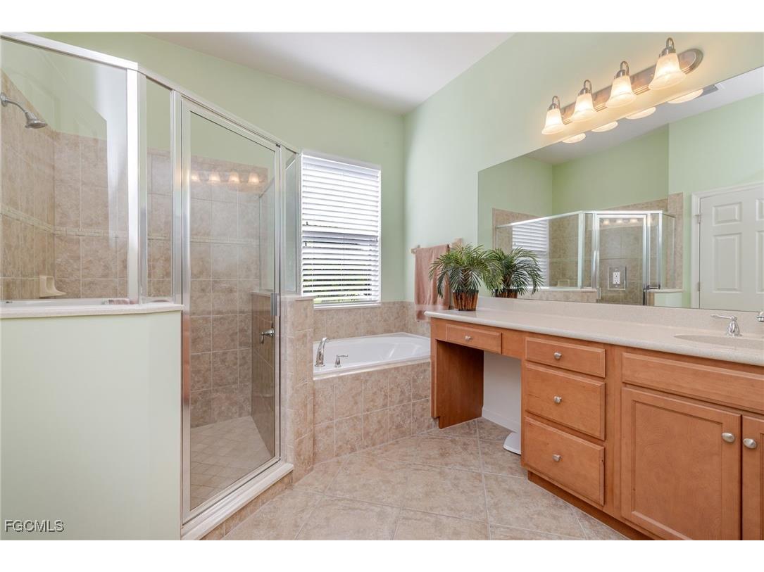 3621 Lakeview Isle Court Fort Myers FL 33905 2025017821 image26