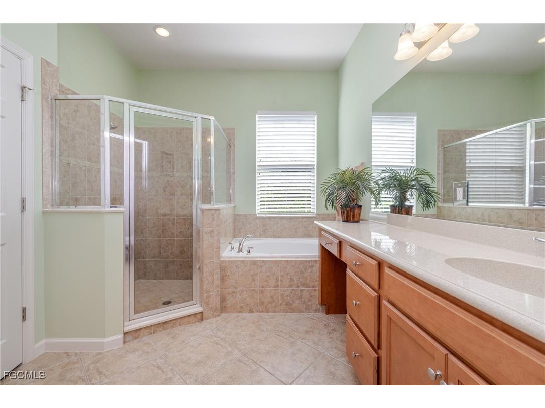 3621 Lakeview Isle Court Fort Myers FL 33905 2025017821 image27