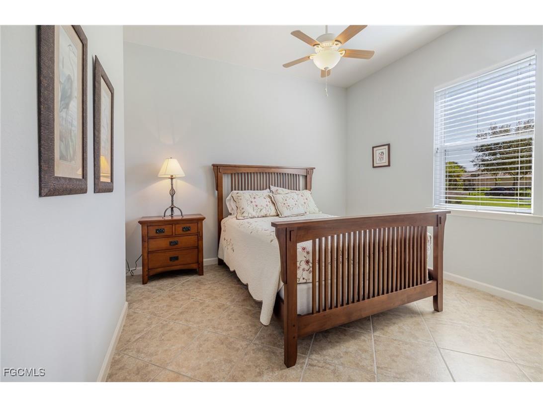 3621 Lakeview Isle Court Fort Myers FL 33905 2025017821 image31