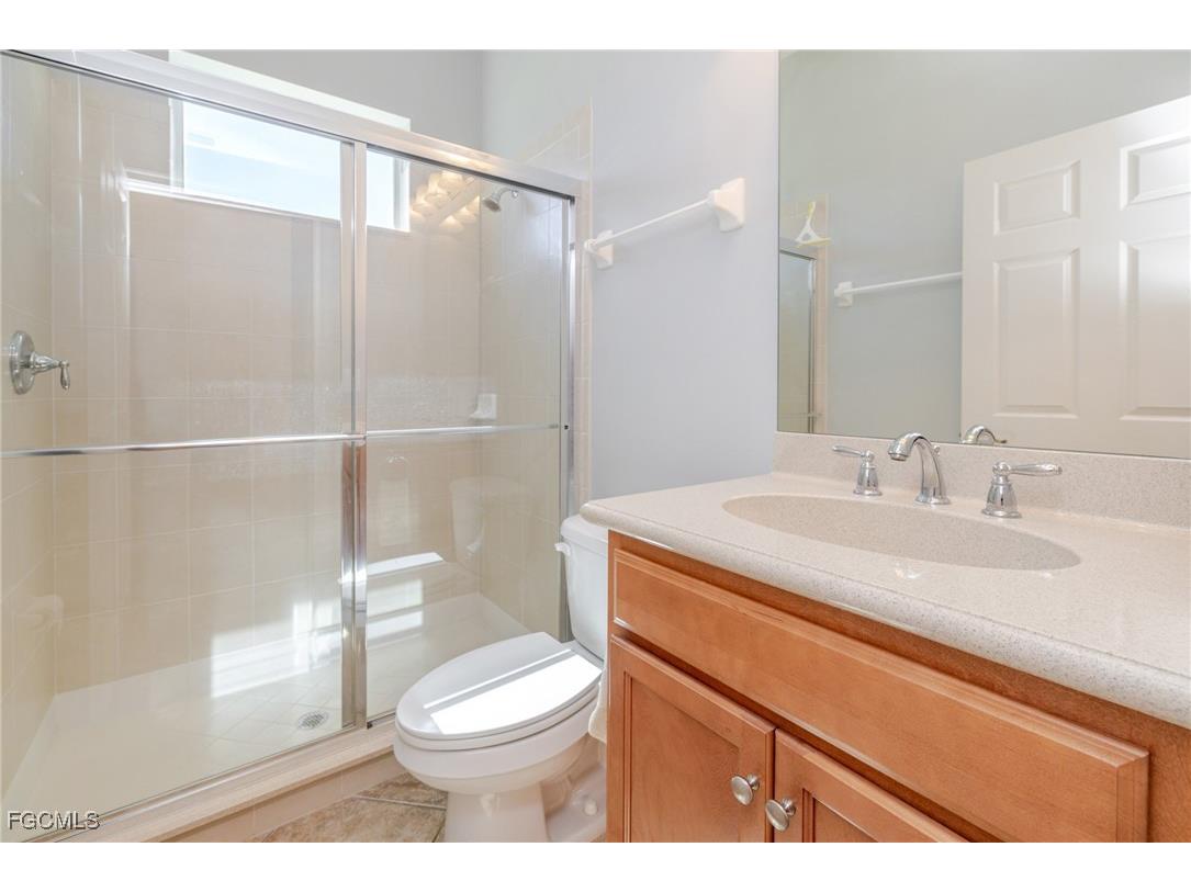 3621 Lakeview Isle Court Fort Myers FL 33905 2025017821 image33