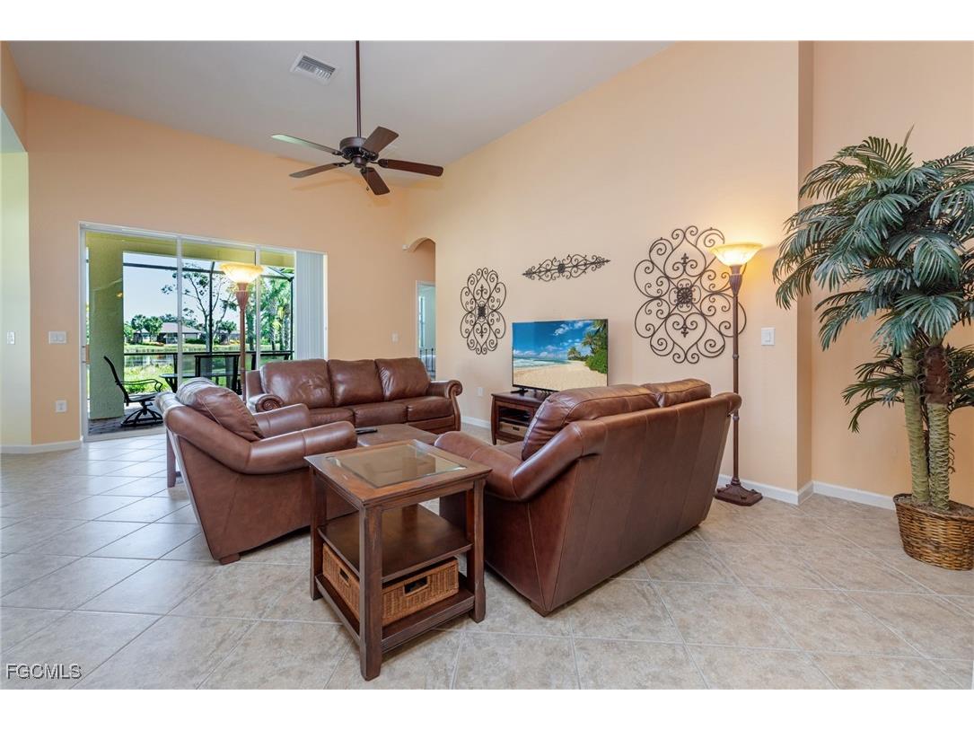 3621 Lakeview Isle Court Fort Myers FL 33905 2025017821 image4
