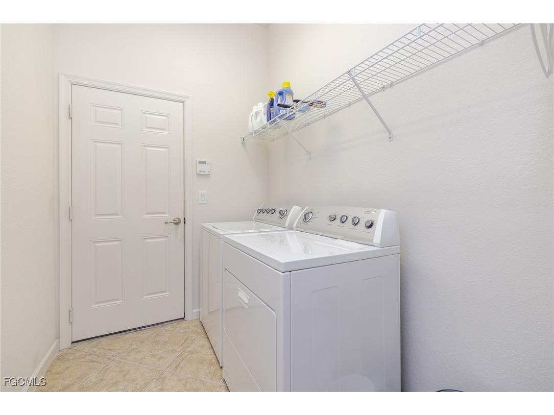 3621 Lakeview Isle Court Fort Myers FL 33905 2025017821 image41