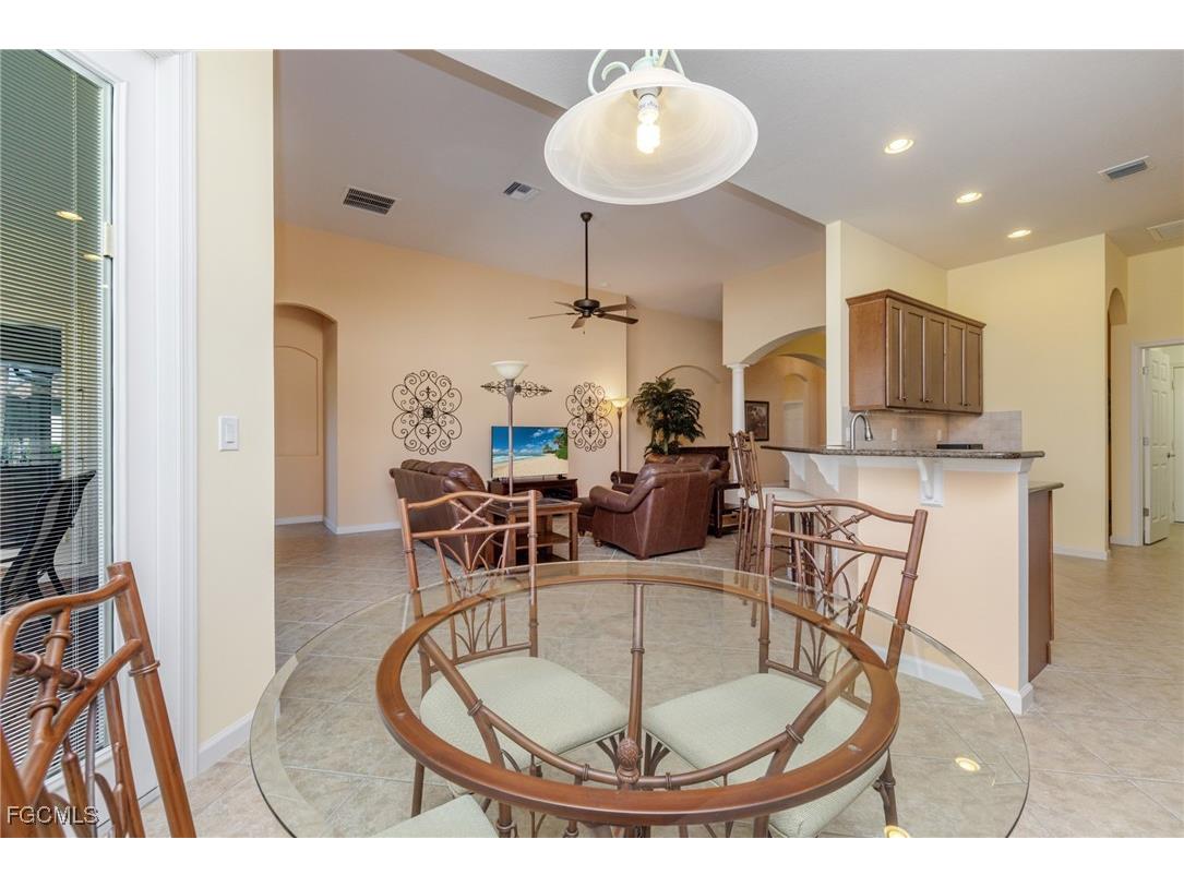 3621 Lakeview Isle Court Fort Myers FL 33905 2025017821 image9