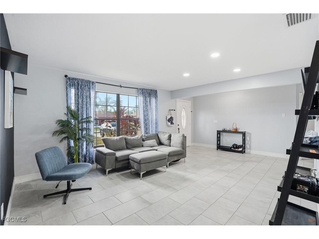 3623 SW 6th Place Cape Coral FL 33914 2025025893 image6