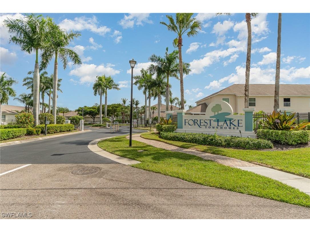 3624 Pine Oak Circle #101 Fort Myers FL 33916 224016987 image1