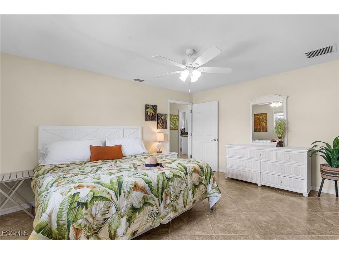 3624 SW 1st Avenue Cape Coral FL 33914 2025011222 image9