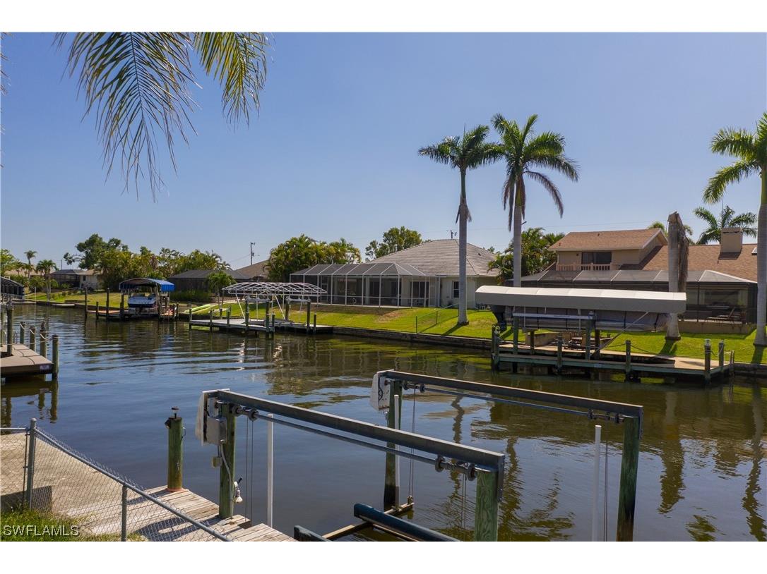 3624 SW 1st Place Cape Coral FL 33914 223035990 image1