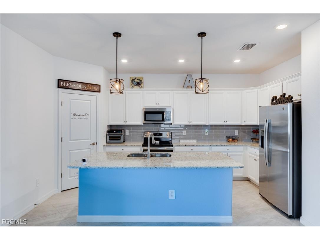 3625 Passion Vine Drive Alva FL 33920 2026005315 image5