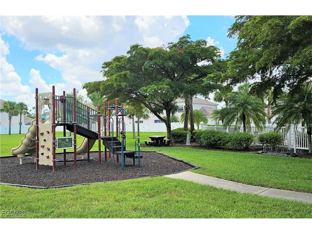 3627 Pine Oak Circle #102 Fort Myers FL 33916 2025009153 image48