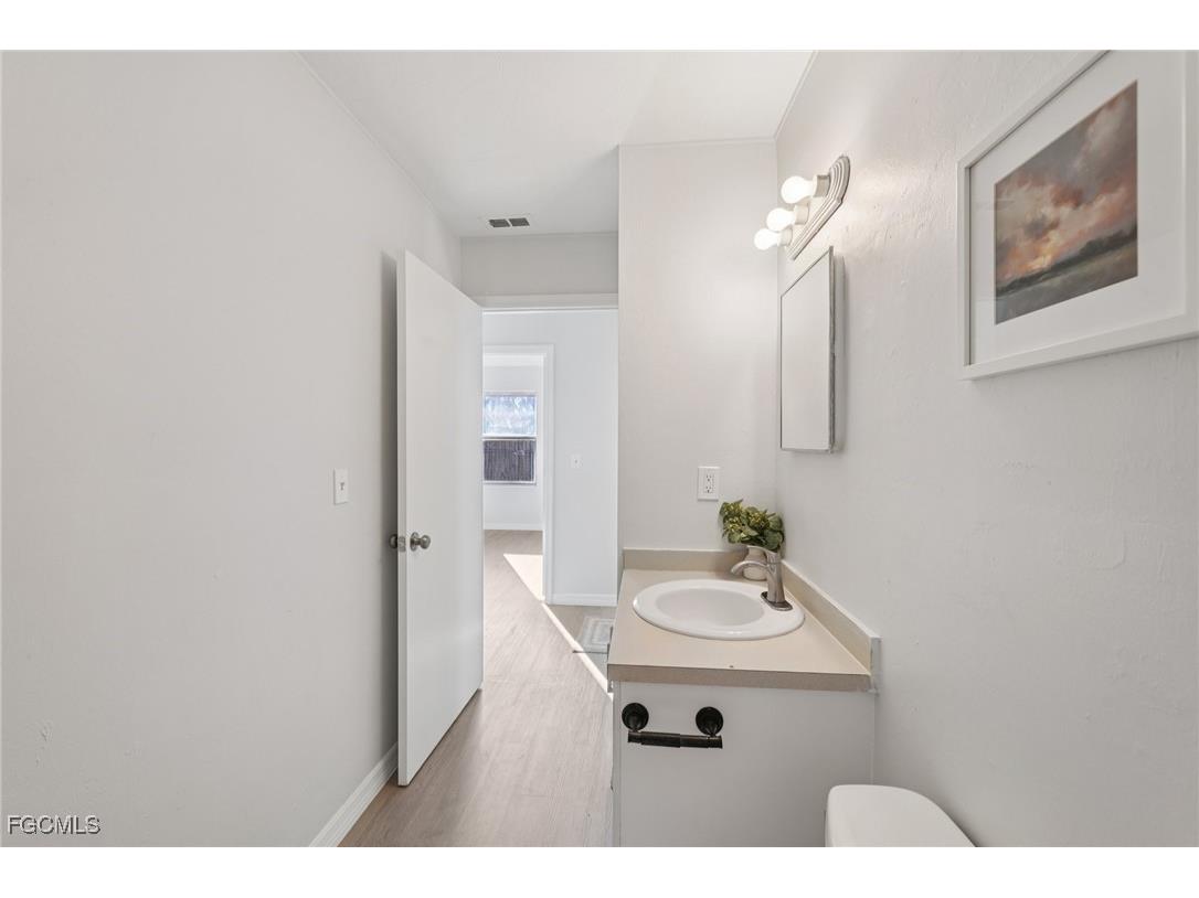 3628 Suntrust Drive Fort Myers FL 33916 2026001732 image21