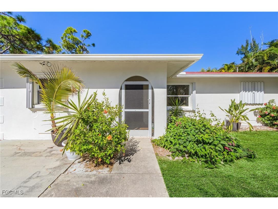 3628 Tropical Point Drive Saint James City FL 33956 2025020053 image3