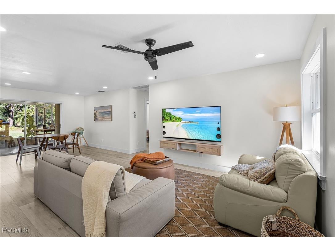 3628 Tropical Point Drive Saint James City FL 33956 2025020053 image5