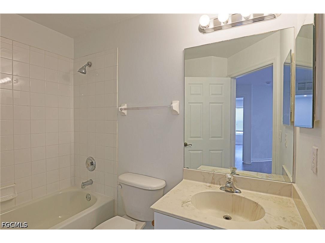 3629 Pine Oak Circle #102 Fort Myers FL 33916 2026018777 image19