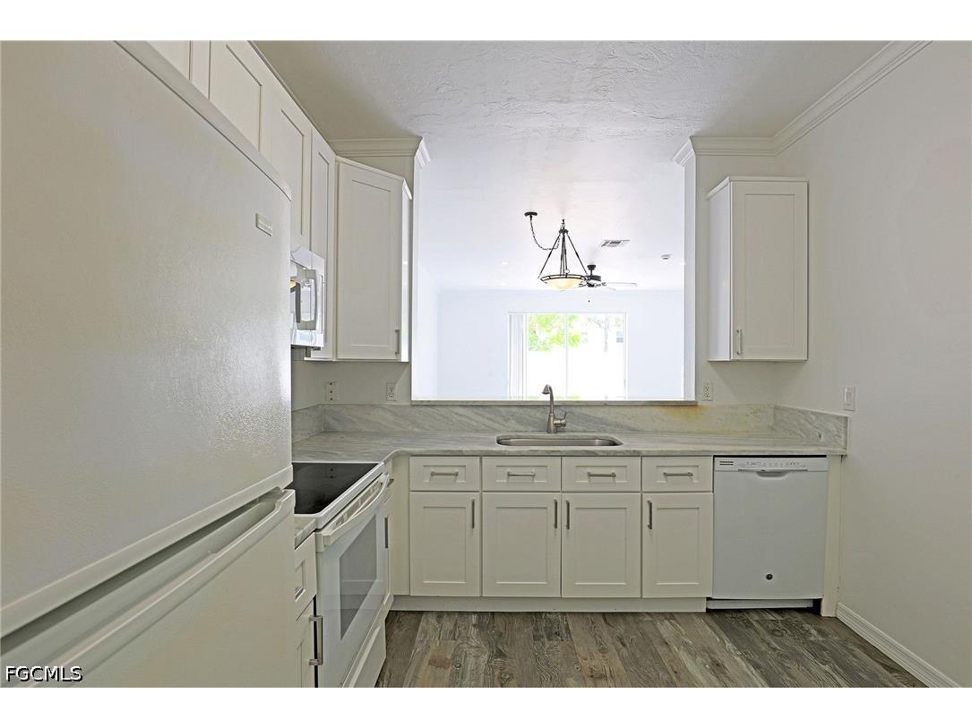 3629 Pine Oak Circle #102 Fort Myers FL 33916 2026018777 image4