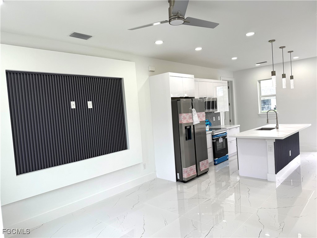 363 Hermosa Avenue Lehigh Acres FL 33974 2025009619 image4