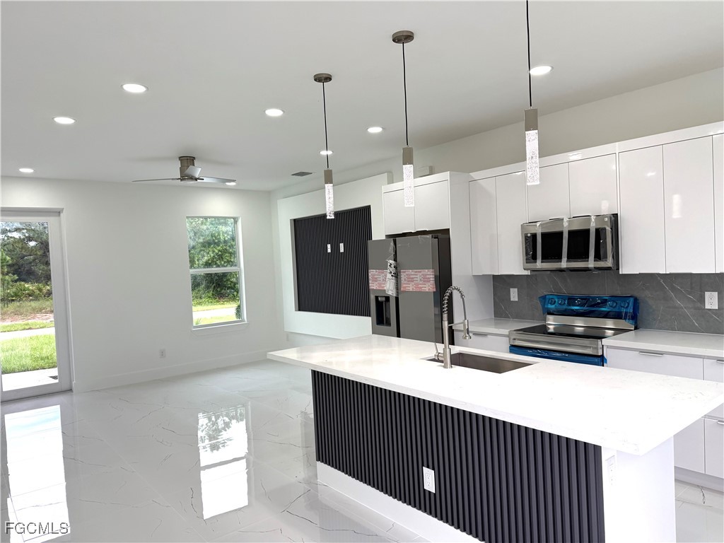 363 Hermosa Avenue Lehigh Acres FL 33974 2025009619 image6