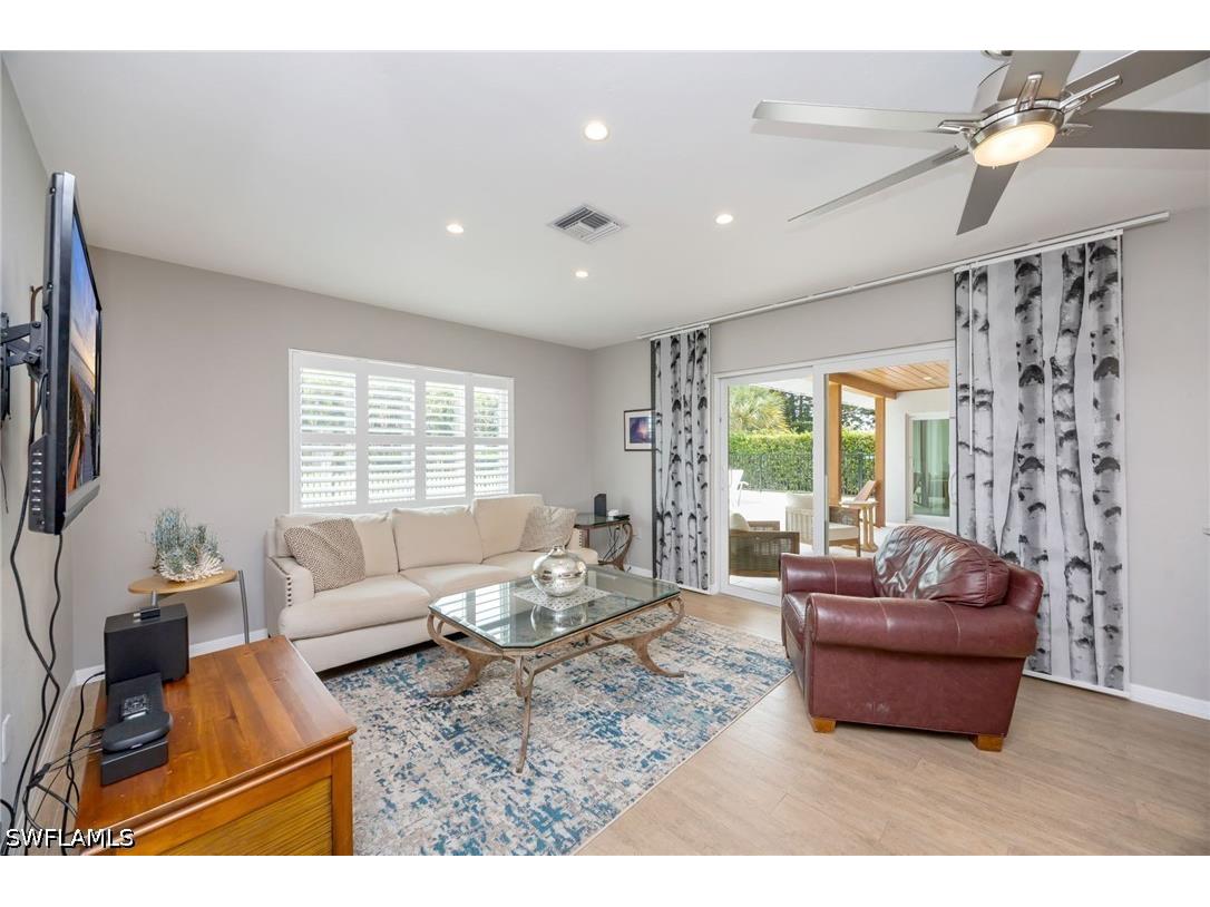 363 Juli Fe Drive Naples FL 34110 226021834 image10