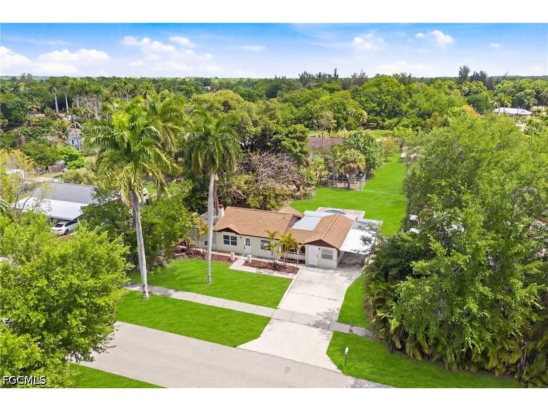 363 New York Drive Fort Myers FL 33905 2026016519 image1