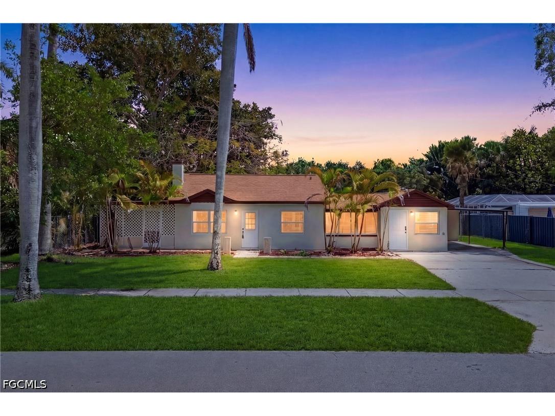 363 New York Drive Fort Myers FL 33905 2026016519 image3