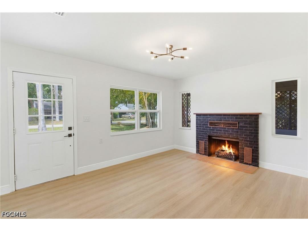 363 New York Drive Fort Myers FL 33905 2026016519 image6