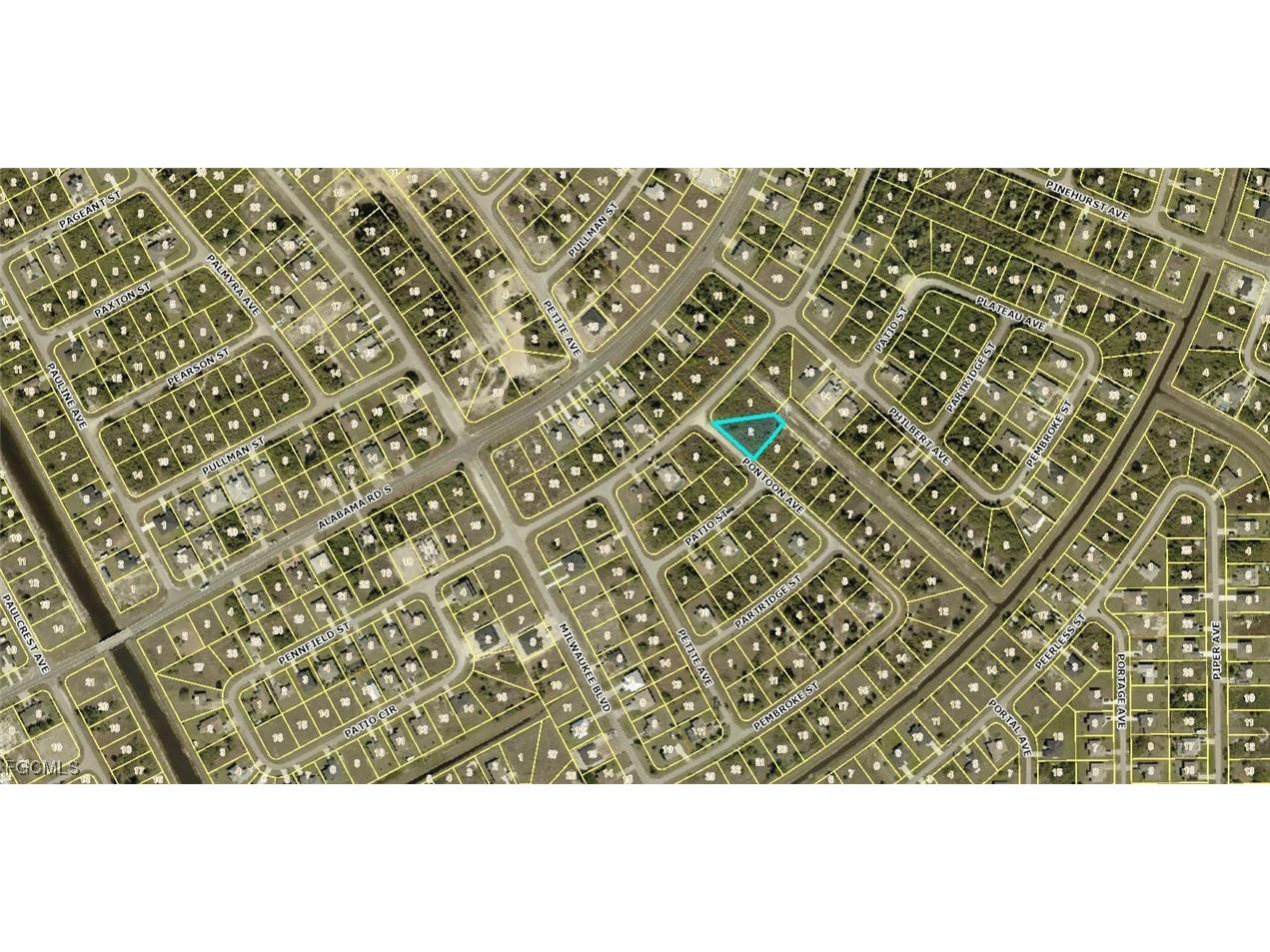 363 Pontoon Avenue Lehigh Acres FL 33974 2025014470 image3