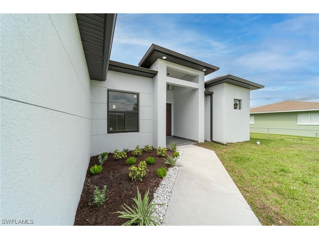 363 Ranier Avenue Lehigh Acres FL 33974 223094121 image1