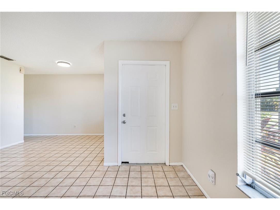 3630 Agualinda Boulevard Cape Coral FL 33914 2025021829 image4