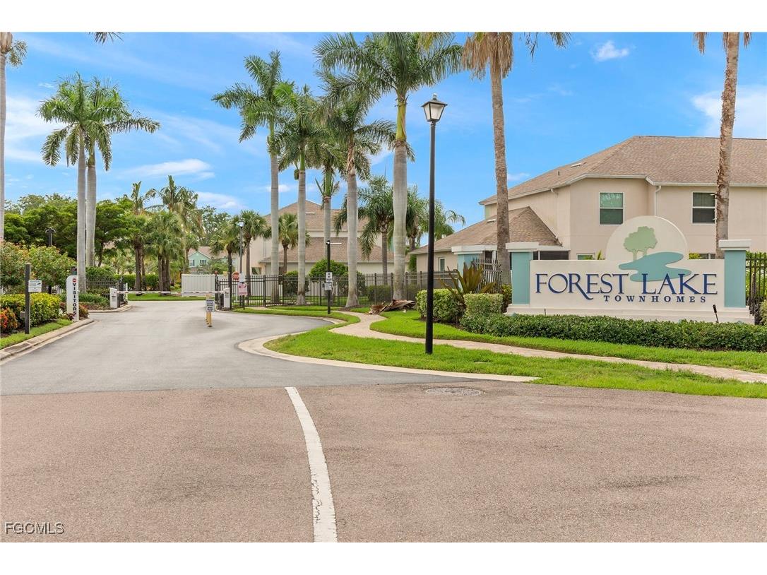 3630 Pine Oak Circle #105 Fort Myers FL 33916 2025019969 image1