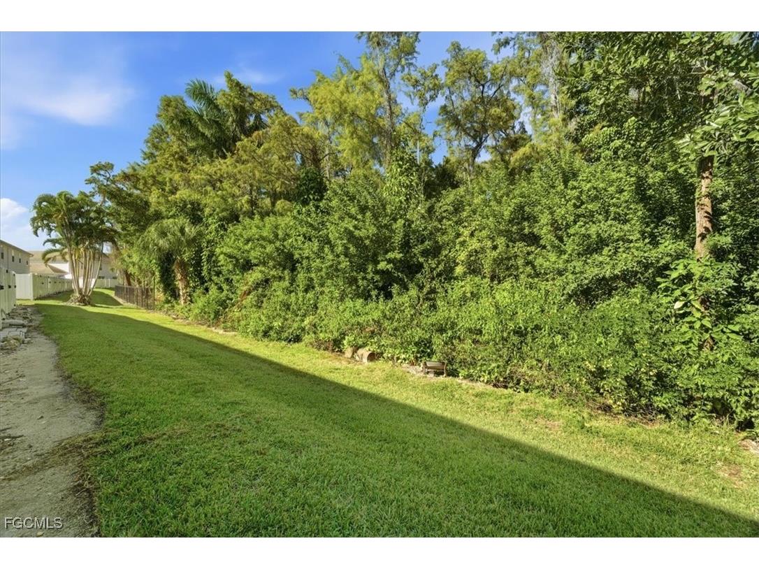 3630 Pine Oak Circle #105 Fort Myers FL 33916 2025019969 image28