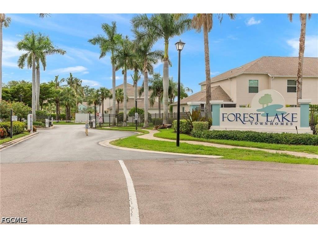 3630 Pine Oak Circle #105 Fort Myers FL 33916 2026018599 image2
