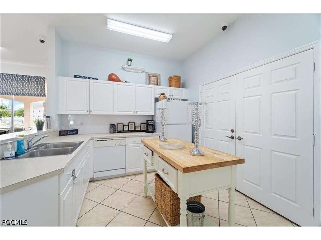 3630 Pine Oak Circle #105 Fort Myers FL 33916 2026018599 image35