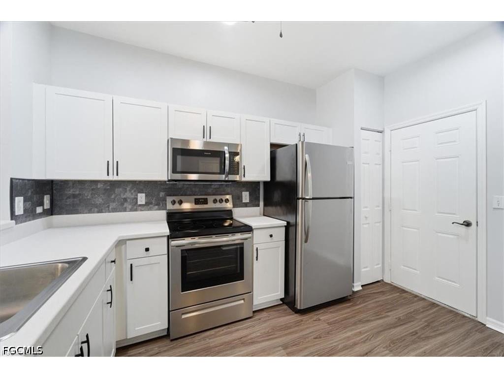 3630 Pine Oak Circle #105 Fort Myers FL 33916 2026018599 image8