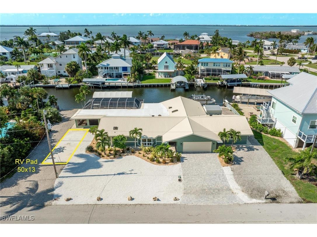 3631 Emerald Avenue Saint James City FL 33956 224065813 image1