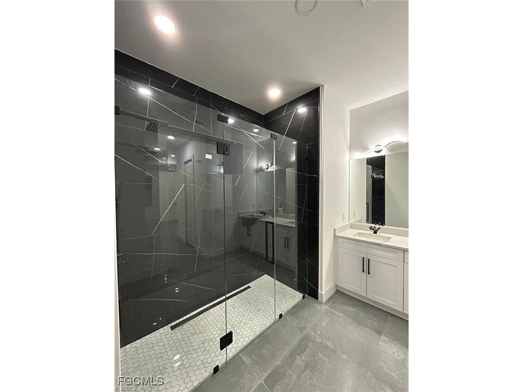 3631 NE 11th Place Cape Coral FL 33909 2025007069 image10