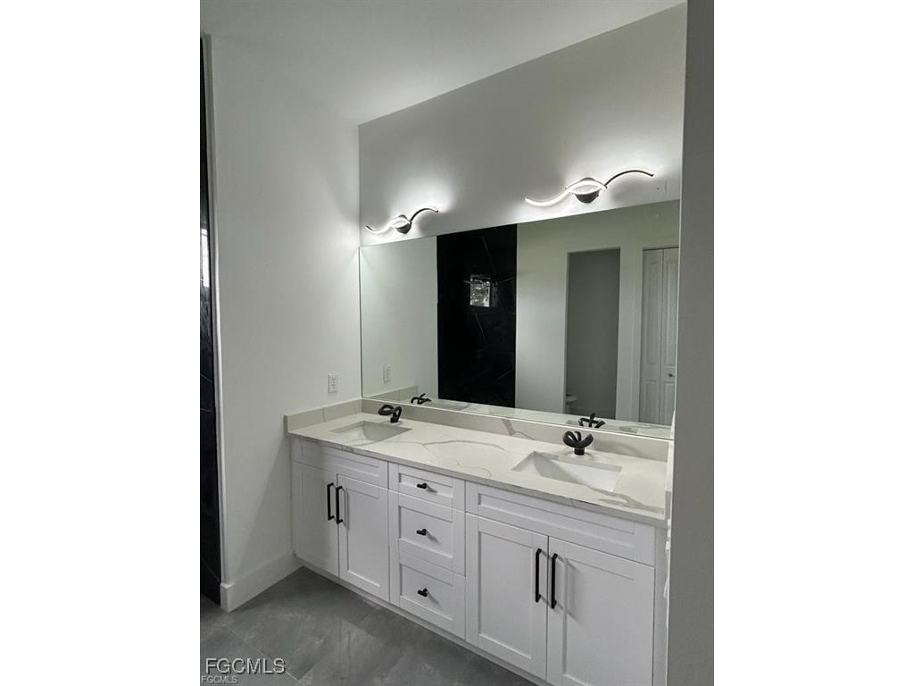 3631 NE 11th Place Cape Coral FL 33909 2025007069 image6