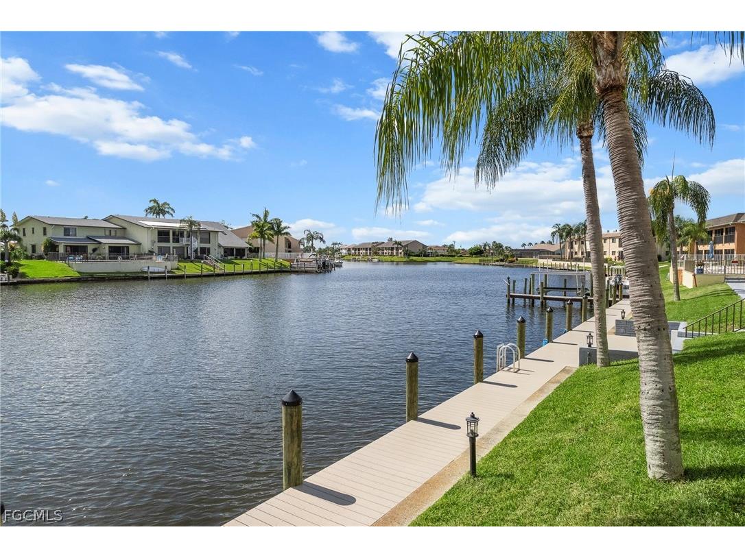 3631 SE 10th Avenue #102 Cape Coral FL 33904 2026009155 image1