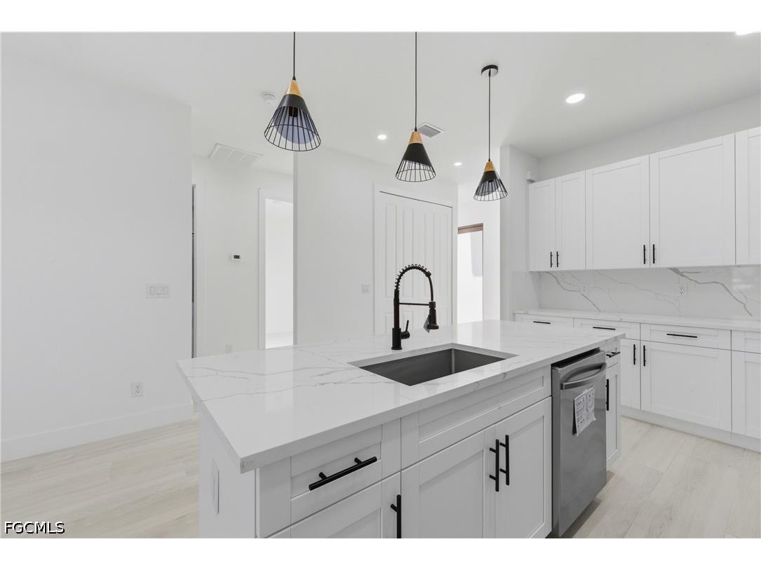 3631 SW Santa Barbara Place Cape Coral FL 33914 2026015608 image32