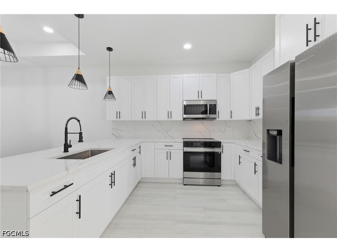 3631 SW Santa Barbara Place Cape Coral FL 33914 2026015608 image4