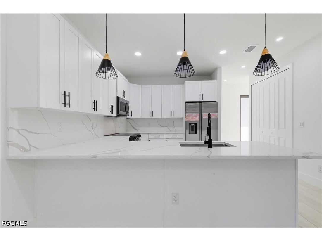 3631 SW Santa Barbara Place Cape Coral FL 33914 2026015608 image6