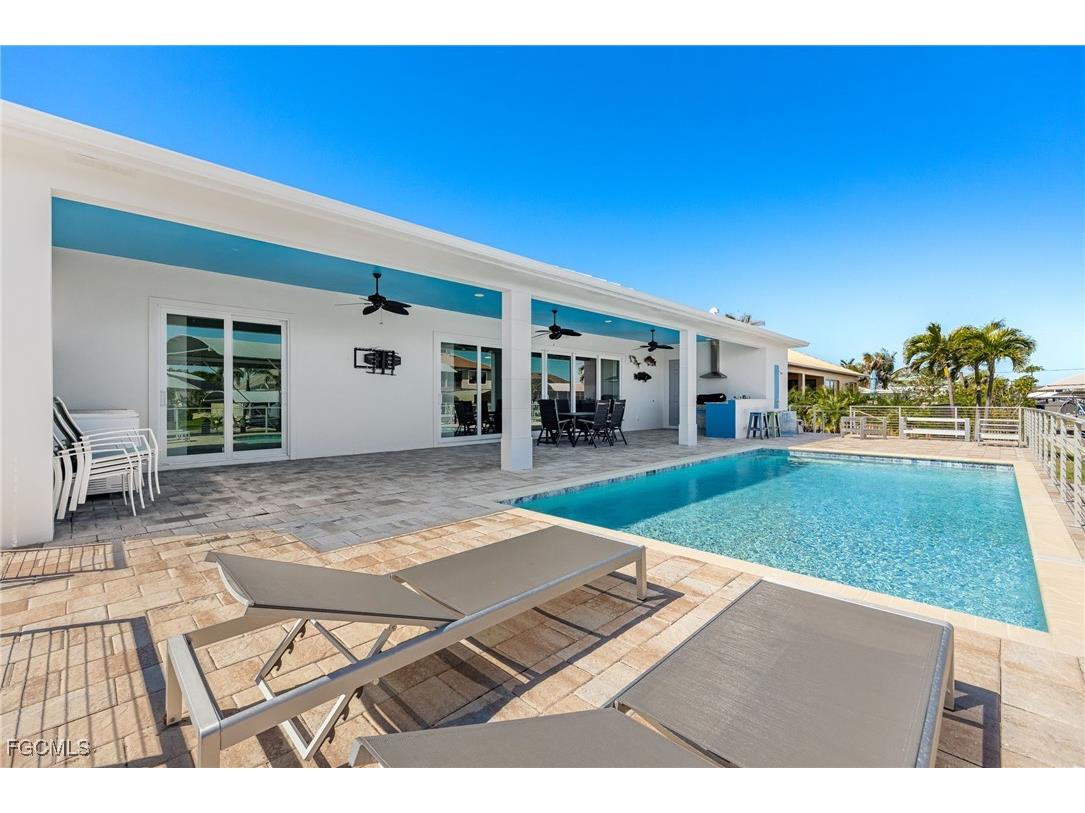 3632 Emerald Avenue Saint James City FL 33956 2026000630 image1