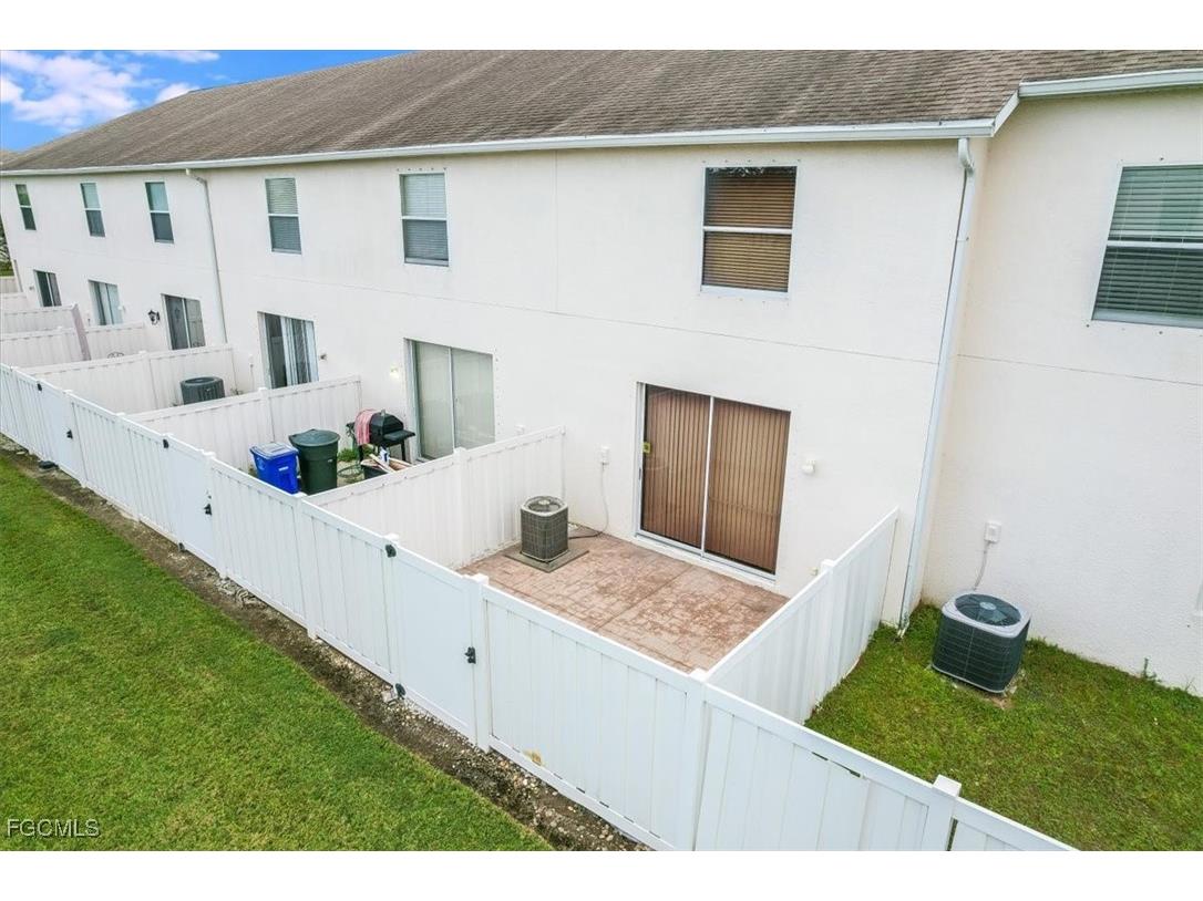 3635 Pine Oak Circle #102 Fort Myers FL 33916 2025014717 image16