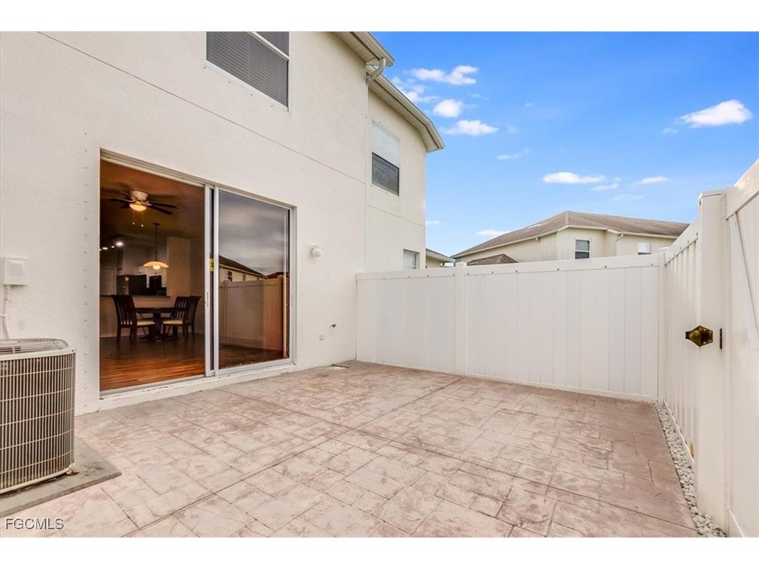 3635 Pine Oak Circle #102 Fort Myers FL 33916 2025014717 image17