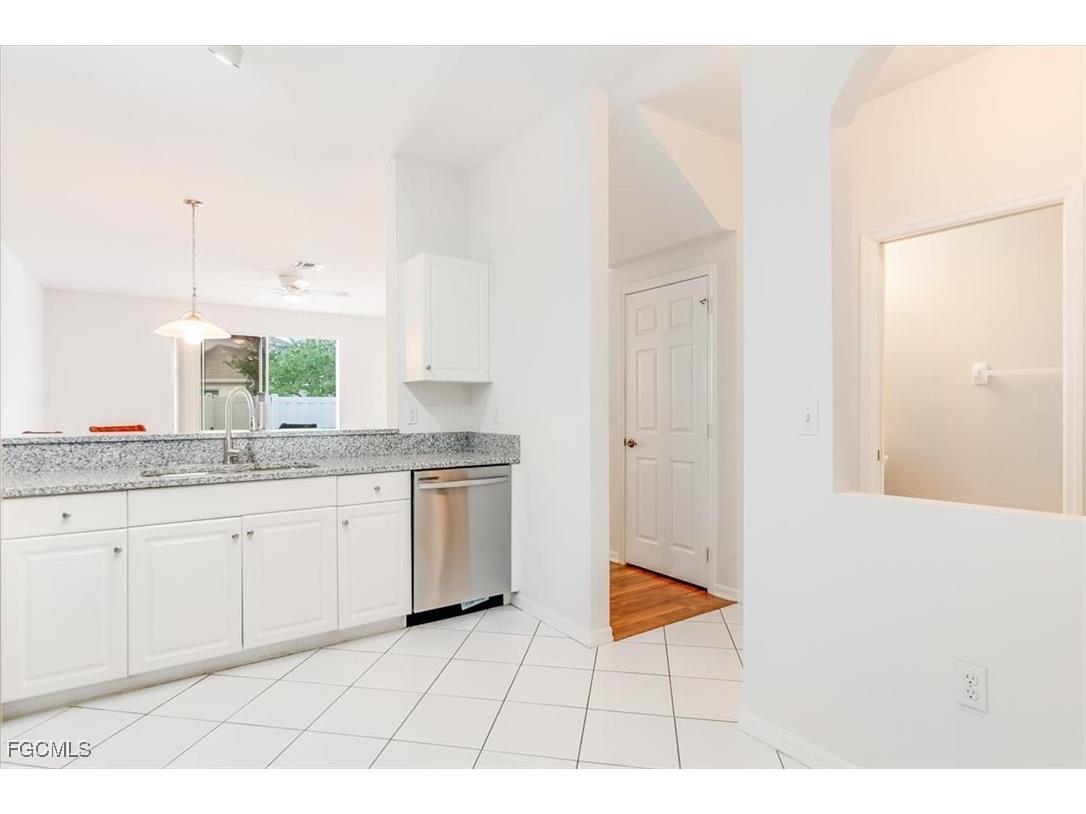 3635 Pine Oak Circle #102 Fort Myers FL 33916 2025014717 image7