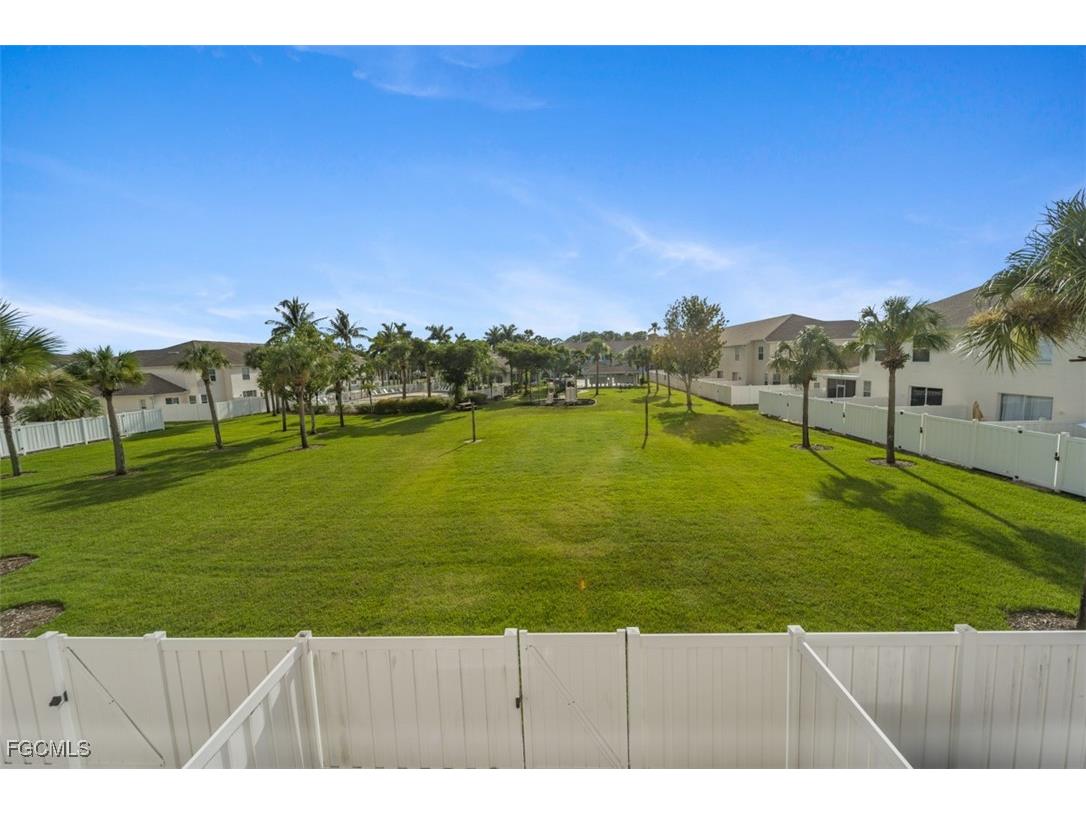 3637 Pine Oak Circle #105 Fort Myers FL 33916 2025001556 image19